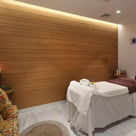Elysia рark Luxury Πάφος